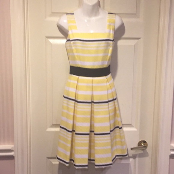 Dresses & Skirts - Summer dress NWOT